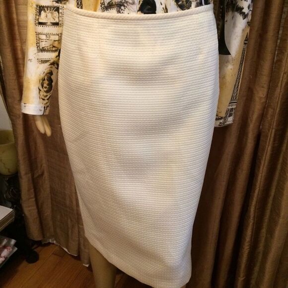 Le Suit Dresses & Skirts - Le Suit Pale Yellow City Blooms Jacquard Skirt-NWT